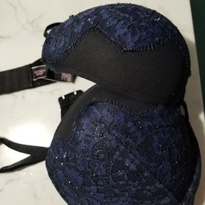 Victoria secret bombshell